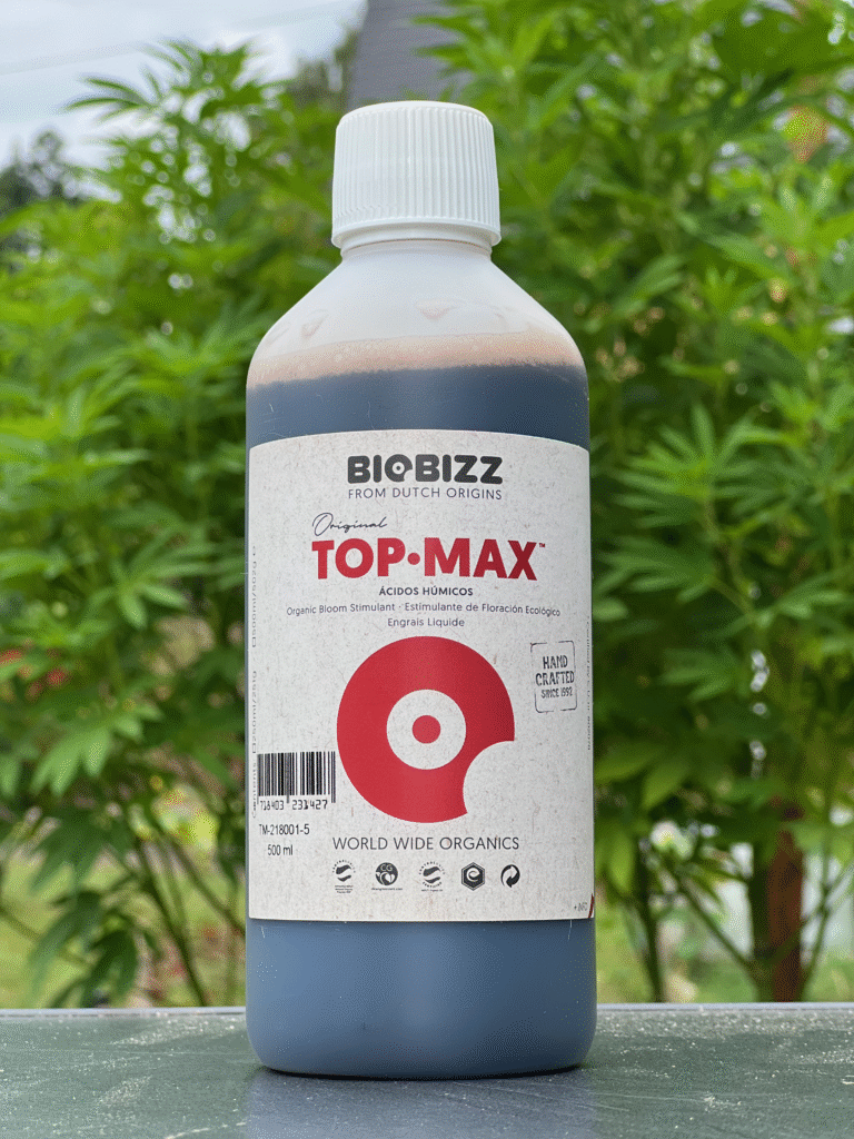 Eine Flasche BioBizz Top-Max, 500ml